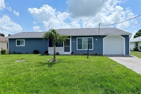 House in Port Charlotte, Florida 2 bedrooms, 107.4 sq.m. № 1876083 - photo 2