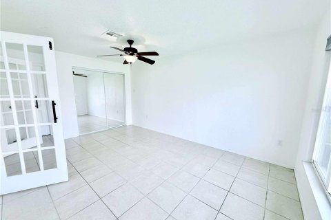 House in Port Charlotte, Florida 2 bedrooms, 107.4 sq.m. № 1876083 - photo 15