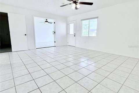 House in Port Charlotte, Florida 2 bedrooms, 107.4 sq.m. № 1876083 - photo 10