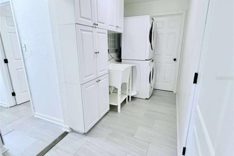 House in Port Charlotte, Florida 2 bedrooms, 107.4 sq.m. № 1876083 - photo 17
