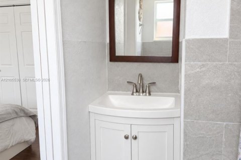 Touwnhouse à vendre à West Miami, Floride: 2 chambres, 106.84 m2 № 2424645 - photo 21