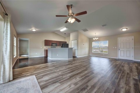 House in Ocala, Florida 3 bedrooms, 131.55 sq.m. № 1773072 - photo 6