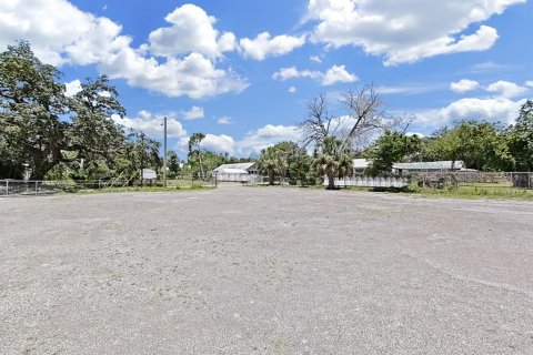 Propiedad comercial en venta en Tampa, Florida, 167.22 m2 № 1655168 - foto 10