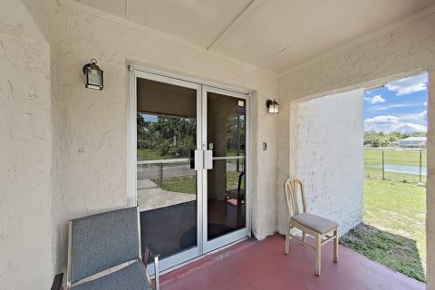 Propiedad comercial en venta en Tampa, Florida, 167.22 m2 № 1655168 - foto 11