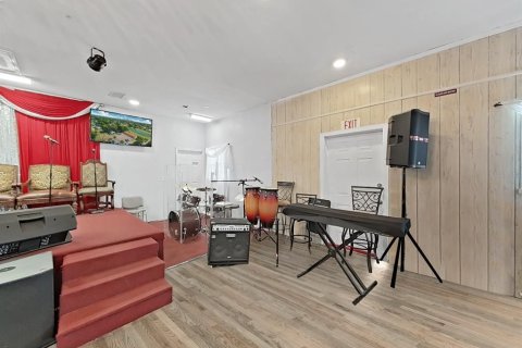 Propiedad comercial en venta en Tampa, Florida, 167.22 m2 № 1655168 - foto 20