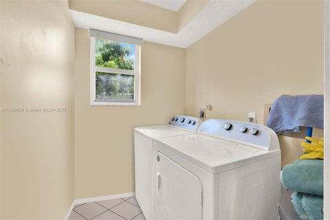Copropriété à vendre à Sunrise, Floride: 3 chambres, 127.28 m2 № 1804412 - photo 29
