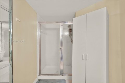 Copropriété à vendre à Sunrise, Floride: 3 chambres, 127.28 m2 № 1804412 - photo 19