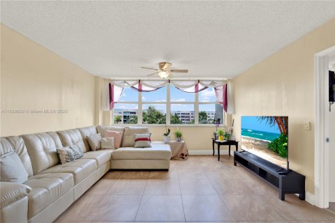 Copropriété à vendre à Sunrise, Floride: 3 chambres, 127.28 m2 № 1804412 - photo 8