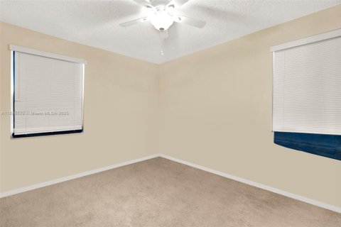 Copropriété à vendre à Sunrise, Floride: 3 chambres, 127.28 m2 № 1804412 - photo 25