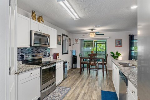 Casa en venta en Citrus Springs, Florida, 5 dormitorios, 212.56 m2 № 1754921 - foto 7