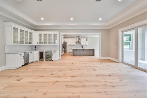 House in Tampa, Florida 4 bedrooms, 333.61 sq.m. № 1376823 - photo 21