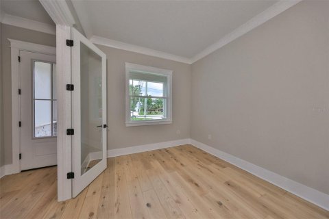 House in Tampa, Florida 4 bedrooms, 333.61 sq.m. № 1376823 - photo 11