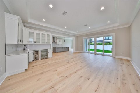 House in Tampa, Florida 4 bedrooms, 333.61 sq.m. № 1376823 - photo 22
