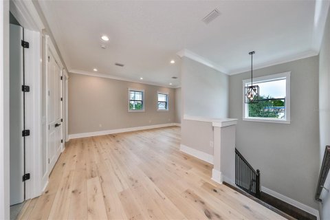 House in Tampa, Florida 4 bedrooms, 333.61 sq.m. № 1376823 - photo 26