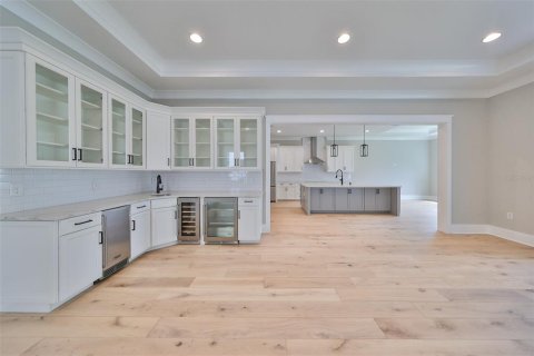 House in Tampa, Florida 4 bedrooms, 333.61 sq.m. № 1376823 - photo 17