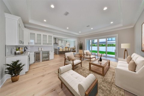 House in Tampa, Florida 4 bedrooms, 333.61 sq.m. № 1376823 - photo 23