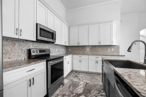 Villa ou maison à louer à Windermere, Floride: 5 chambres, 312.62 m2 № 2107515 - photo 13