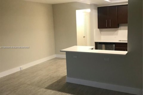 Condominio en alquiler en Boca Raton, Florida, 1 dormitorio, 55.74 m2 № 1932668 - foto 4
