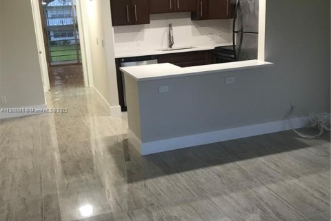 Condominio en alquiler en Boca Raton, Florida, 1 dormitorio, 55.74 m2 № 1932668 - foto 2