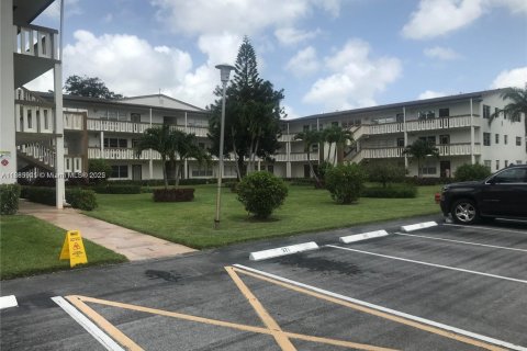 Condominio en alquiler en Boca Raton, Florida, 1 dormitorio, 55.74 m2 № 1932668 - foto 1