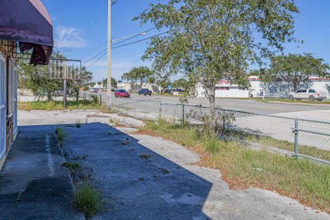 Propiedad comercial en venta en Melbourne, Florida № 2083702 - foto 16