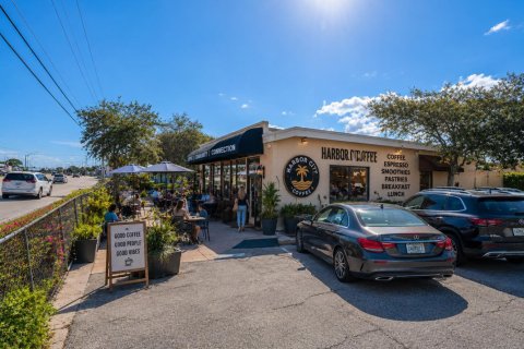 Propiedad comercial en venta en Melbourne, Florida № 2083702 - foto 24
