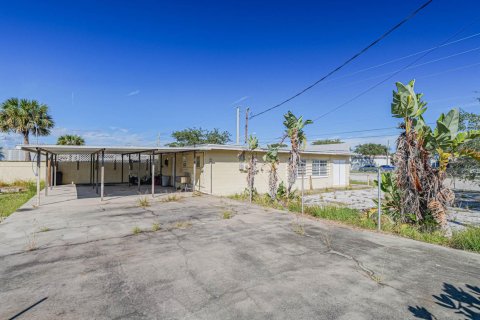 Propiedad comercial en venta en Melbourne, Florida № 2083702 - foto 13