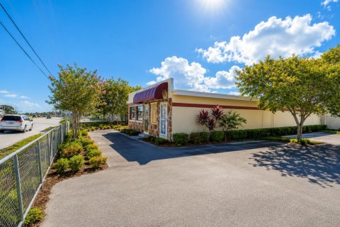Propiedad comercial en venta en Melbourne, Florida № 2083702 - foto 21