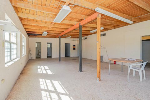 Propiedad comercial en venta en Melbourne, Florida № 2083702 - foto 6