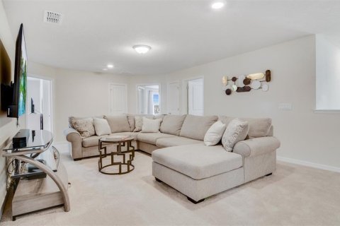 House in Davenport, Florida 10 bedrooms, 408.68 sq.m. № 2225725 - photo 26
