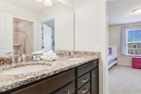 House in Davenport, Florida 10 bedrooms, 408.68 sq.m. № 2225725 - photo 25