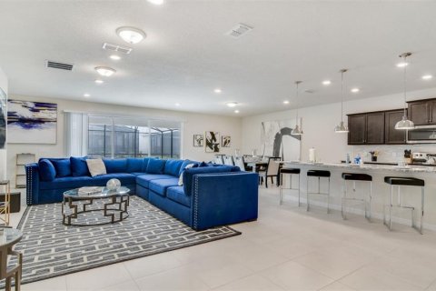 House in Davenport, Florida 10 bedrooms, 408.68 sq.m. № 2225725 - photo 9