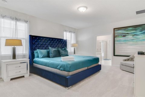 House in Davenport, Florida 10 bedrooms, 408.68 sq.m. № 2225725 - photo 14