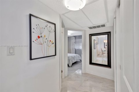 Condominio en venta en Lauderdale Lakes, Florida, 2 dormitorios, 87.7 m2 № 1951520 - foto 14