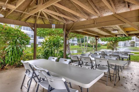 Condominio en venta en Lauderdale Lakes, Florida, 2 dormitorios, 87.7 m2 № 1951520 - foto 29