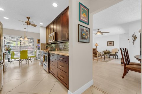 Condo in Coconut Creek, Florida, 2 bedrooms  № 1842659 - photo 18