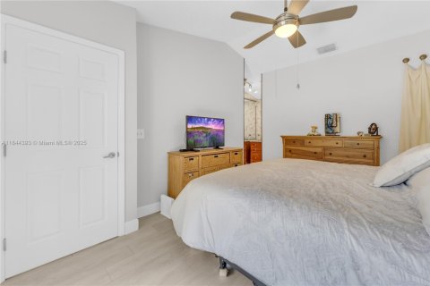 Condo in Coconut Creek, Florida, 2 bedrooms  № 1842659 - photo 27