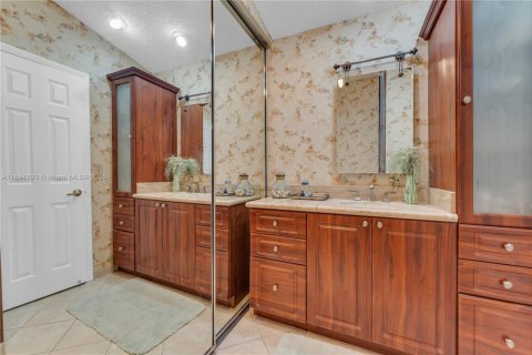 Condo in Coconut Creek, Florida, 2 bedrooms  № 1842659 - photo 29