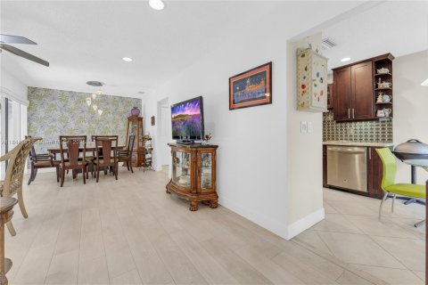 Condo in Coconut Creek, Florida, 2 bedrooms  № 1842659 - photo 4
