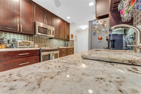 Condo in Coconut Creek, Florida, 2 bedrooms  № 1842659 - photo 15