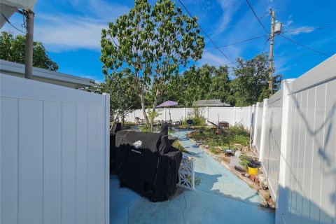 Villa ou maison à vendre à Clearwater, Floride: 2 chambres, 81.94 m2 № 1760131 - photo 17