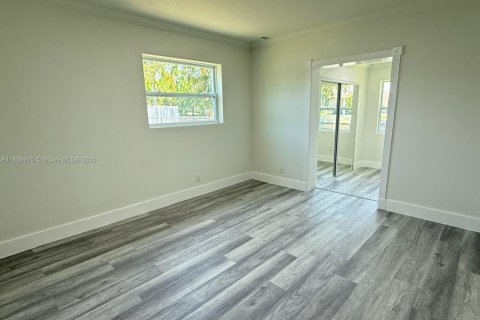 House in Oakland Park, Florida 3 bedrooms, 125.33 sq.m. № 1836149 - photo 17