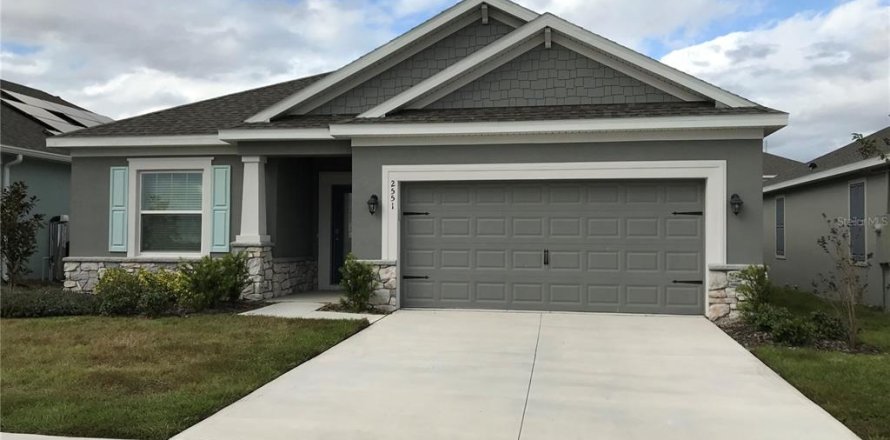 House in Lake Alfred, Florida 3 bedrooms, 179.95 sq.m. № 2229260