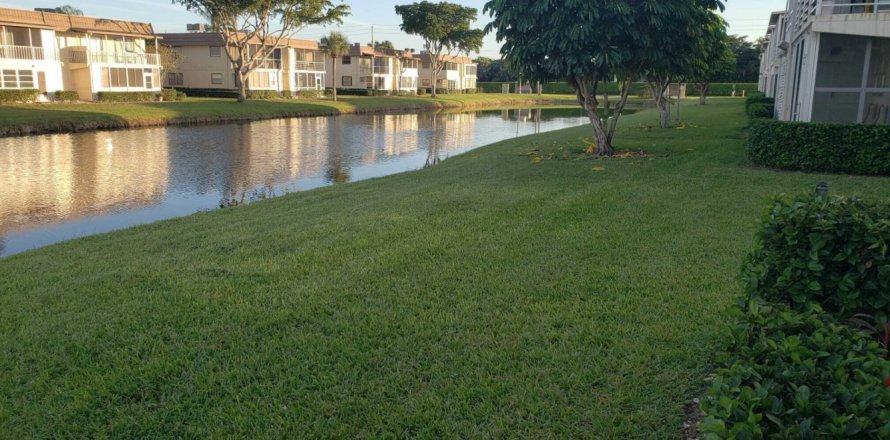 Condominio en Delray Beach, Florida, 1 dormitorio  № 940875