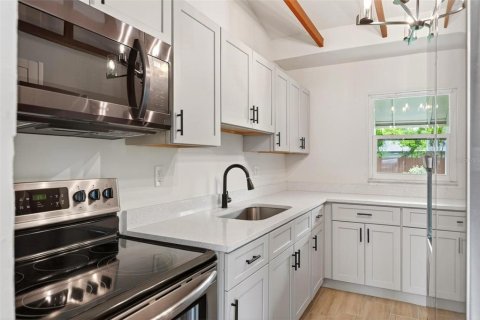 Villa ou maison à vendre à Ocoee, Floride: 2 chambres, 70.05 m2 № 2195909 - photo 15