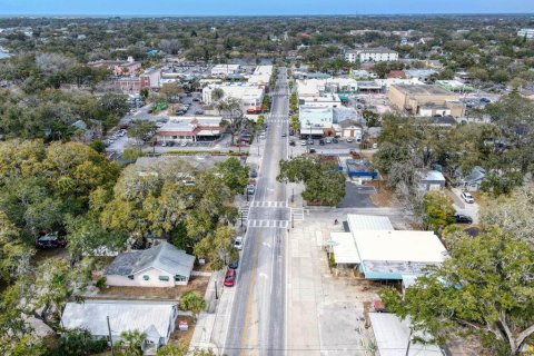 Commercial property in New Port Richey, Florida 430.69 sq.m. № 2211871 - photo 11