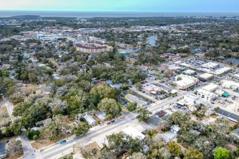 Commercial property in New Port Richey, Florida 430.69 sq.m. № 2211871 - photo 9
