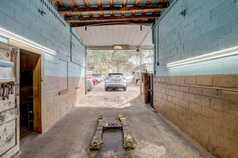 Commercial property in New Port Richey, Florida 430.69 sq.m. № 2211871 - photo 25
