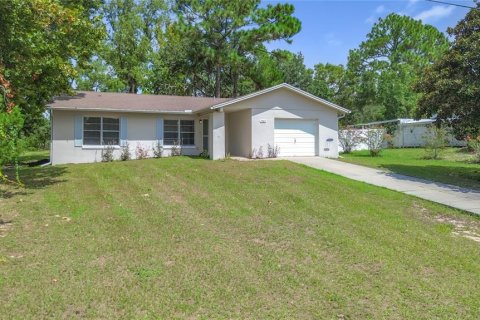 House in Homosassa, Florida 2 bedrooms, 104.98 sq.m. № 2339017