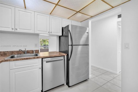 Снять в аренду кондоминиум в Майами, Флорида 1 спальня, 66.15м2, № 2066077 - фото 7